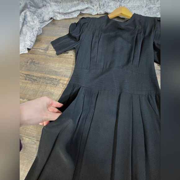 Liz Claiborne vintage button back dress with pockets black Elphaba vibes size 8 - Picture 1 of 11